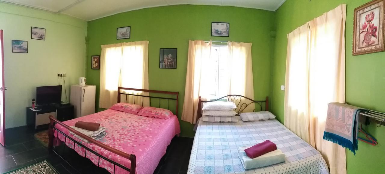 Dhia Irdina Homestay Paya Rewak エクステリア 写真